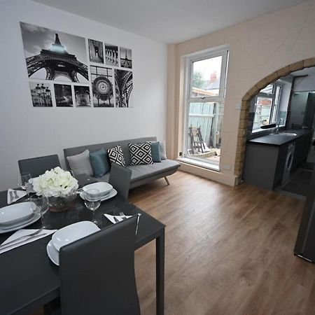 Kunda House Galton Bridge Hotel Birmingham Bagian luar foto