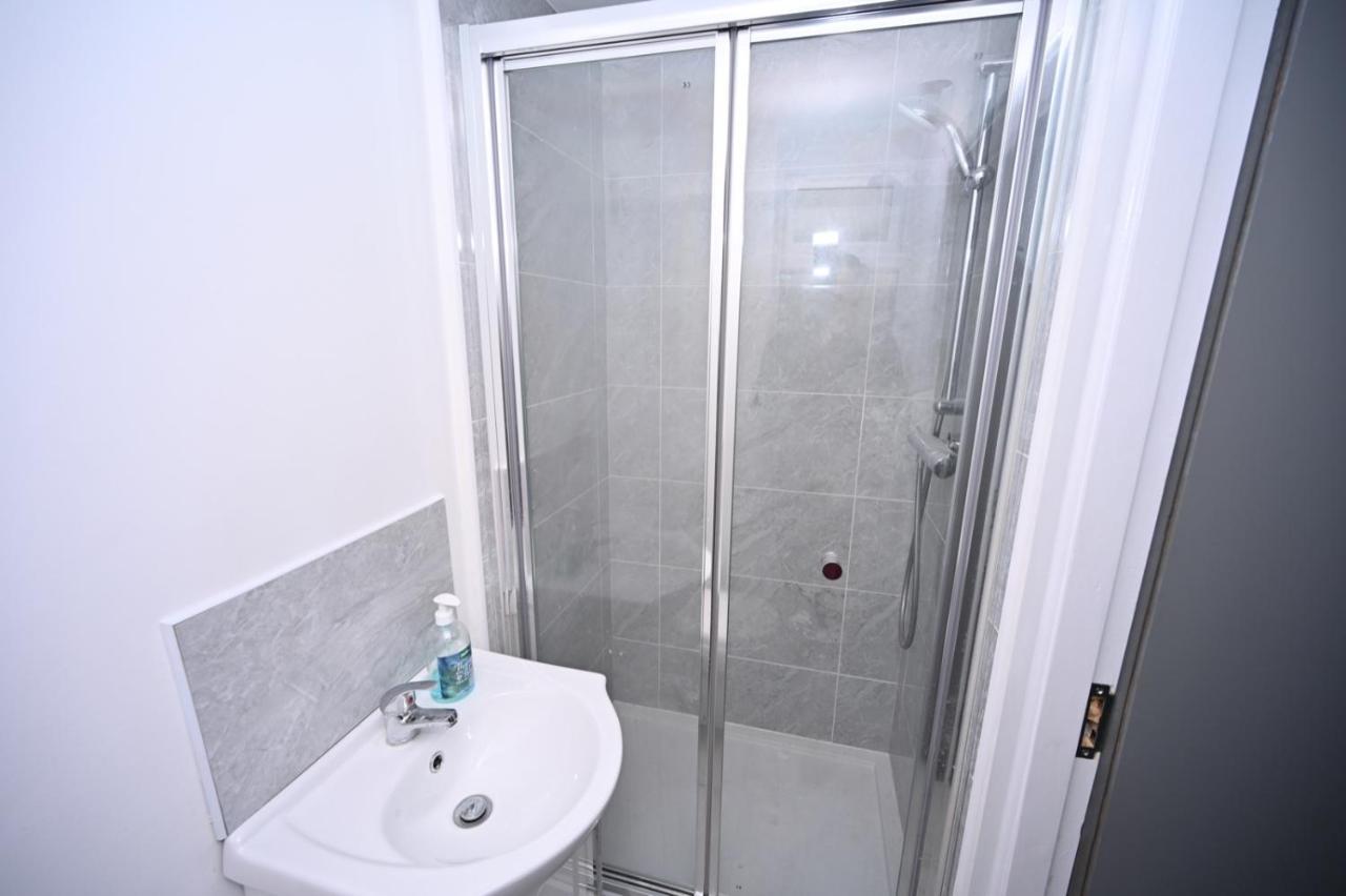 Kunda House Galton Bridge Hotel Birmingham Bagian luar foto