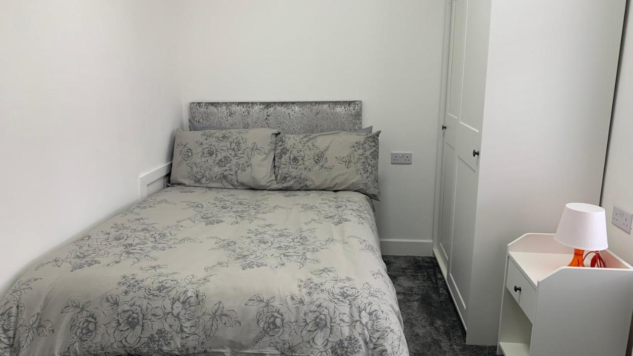 Kunda House Galton Bridge Hotel Birmingham Bagian luar foto